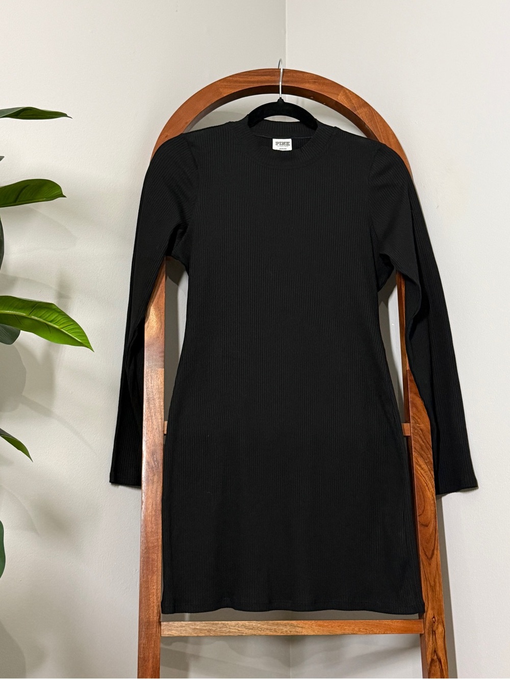 PINK Victoria's Secret MEDIUM Black Ribbed Knit Long Sleeve Dress NEW